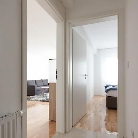 Apartment Butterfly Osijek Buitenkant foto