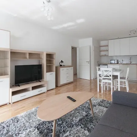 Apartment Butterfly Osijek Buitenkant foto